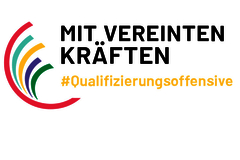 Das Logo der Qualifizierungsoffensive trägt neben dem Namen die Worte "Mit vereinten Kräften"