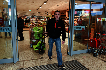 Dennis Steinbrecher beim Arbeiten