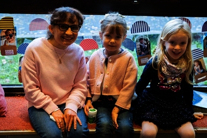 Marianne Marks mit zwei Kindern