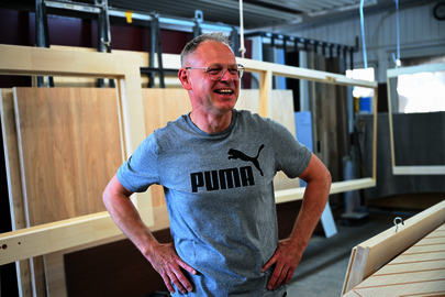 Thorsten Werner, Mitarbeiter der Tischlerei Morsch in Wabern-Uttershausen 