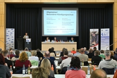 Teilnehmende der Veranstaltung in Großenlüder (Foto: Uwe Zucchi)