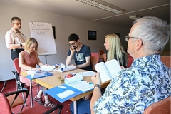 Kursangebot des Integrationsamtes, Seminarszene (Foto: Uwe Zucchi)