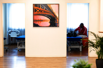 Elliot Young an seinem Arbeitsplatz